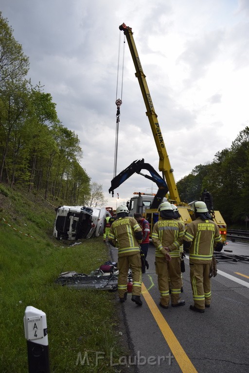 VU Gefahrgut LKW umgestuerzt A 4 Rich Koeln Hoehe AS Gummersbach P377.JPG - Miklos Laubert